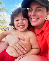 Nossa, como eu tô feliz! Obrigada por esse momento Senhor! 🙏🏻