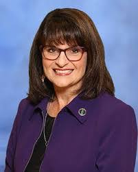 Amber Landrum's Instagram, Twitter & Facebook