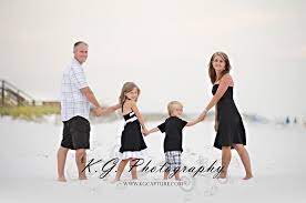 Black And White Wardrobe For Portraits Family Beach Pictures Outfits Beach Family Photos Family Picture Outfits