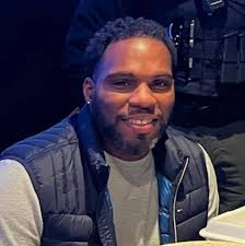 Guy got put in the friend zone with his date. The whole audience try's to  get him out of that zone.