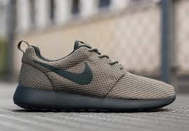 Nike sportswear is combining the nike roshe with the nike waffle racer for a new and clean look for spring. Verkauf Nike Roshe Run Herrenschuhe Online Deutschland 2849 Billig Air Max