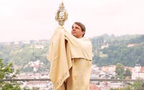 Fronleichnam, or corpus christi, is a federal holiday in germany. Ucegpp4at Riam