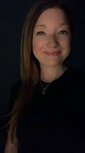 Catherine Dias's Instagram, Twitter & Facebook