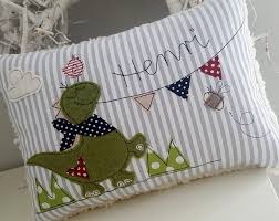 Kissen Dino Namenskissen Kuschelkissen Etsy Namenskissen Kuschelkissen Niedliche Kissen