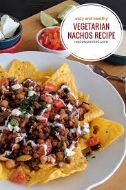 An Easy Vegetarian Nachos Recipe With Black Beans A Healthy Snack For Parties For A Crowd And Super Vegetarian Nachos Recipe Nachos Recipe Vegetarian Nachos