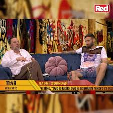 Gosti u današnjem #Zornjak-u bili su Filip Maksimović, Danilo Ivanišević  koji su pričali o modi, novim trendovima i drugim temama, a Valentina Kitić  je predstavila @lena.wood.art #tvojred