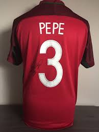 Descubra a nova coleção da pepe jeans london. Hand Signed Portugal European Championship Home Shirt 2016 Catawiki