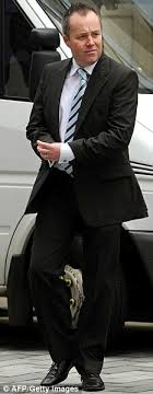 Scotianul john higgins a bifat o performanta istorica la campionatul mondial de snooker de la crucible theatre (marea britanie). Snooker Star John Higgins Cleared Of Match Fixing But Lands Six Month Ban Daily Mail Online