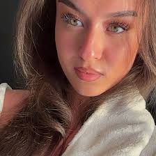 arina.chl (@arina.chl)