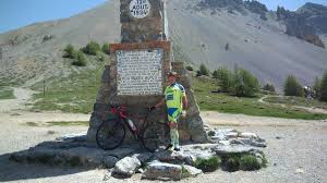 Col de l'izoard trias supérieur à jurassique supérieur di : Col De L Izoard Depuis Briancon 2360m
