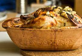 poulet en romertopf a la coriandre poulet en cocotte legumes racines cocotte