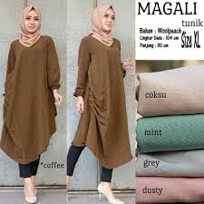 Sementara kiki tampil lebih seksi dalam balutan jumpsuit model halter neck, berpotongan belahan dada super rendah. Jual Magali Tunik Blouse Model Baju Gamis Blus Atasan Wanita Muslim Terbaru Kab Sidoarjo Emtu Style Tokopedia
