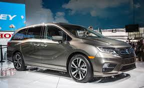 The honda odyssey has always been a slightly unconventional choice in the minivan segment. 2018 Honda Odyssey Photos And Info 8211 News 8211 Car And Driver