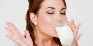 Nadia sampai saat ini memang tak ada waktu khusus untuk minum susu. Lebih Baik Mana Antara Minum Susu Sebelum Atau Sesudah Makan Merdeka Com