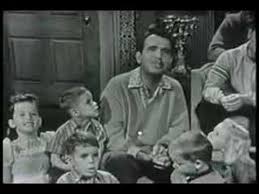 This Delightful 1950s Video From The Tennessee Ernie Ford Show Has The Children Gathered Around And The Little Boy Next To Tennesse Tennessee Ernie Ford Gospel Music Country Music Videos