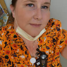 Does Costco still have flowers?