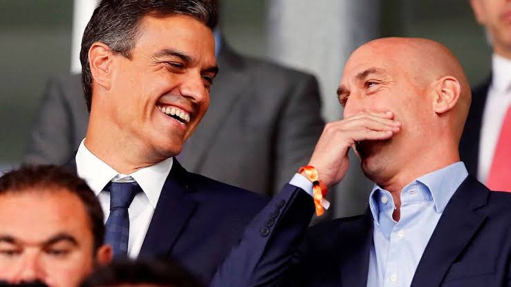 Así salvó el Gobierno a Rubiales hasta el beso a Hermoso: "Me ha dicho que  actuó con honradez"