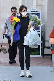 As rare as a long and prosperous career in hollywood may be, and as difficult as it could be to remain a prime actress for all these years, jennifer garner managed to achieve the impossible with her gifts of talent. Yicaynhy9dlksm