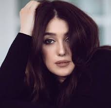 صور ممثلات حزينة