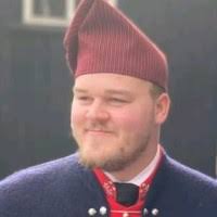 10+ "Allan Dam" profiles