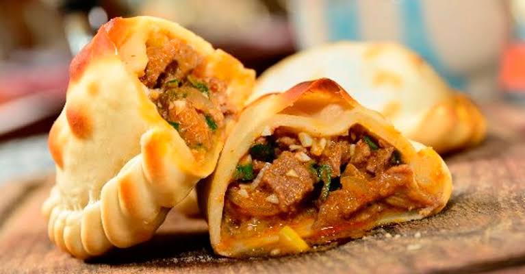 Empanadas de carne cortada a cuchillo – El Manolito