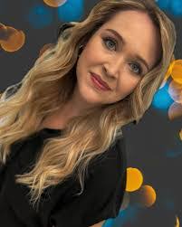 Eileen Schwartz's Instagram, Twitter & Facebook