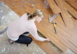 Learn How To Install Laminate Flooring Yourself Installing Laminate Flooring Laying Laminate Flooring Diy Flooring