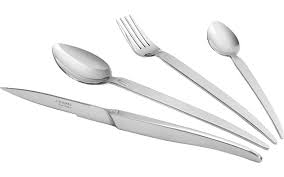 Nos sets de table textiles sont lavables en outre les sets de table, nous avons une large gamme d'assiettes et de couverts qui embelliront votre table. Couverts Et Menageres Coffrets De Couverts Jean Dubost