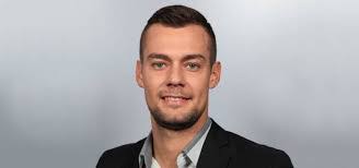 Ryan Abram's Instagram, Twitter & Facebook