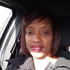 Catina Hollingsworth's Instagram, Twitter & Facebook