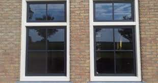 Zwarte Kunstof Kozijnen Google Zoeken Ramen Kozijnen Buitenkant Huis Schilderen Ramen Dakkapel