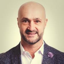 Laura Hubley's Instagram, Twitter & Facebook