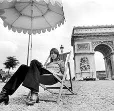 Dans une interview accordée à femme actuelle, françoise hardy alerte sur son état de santé. Francoise Hardy Fur Mick Jagger War Sie Die Schonste Frau Der Welt Welt