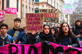 Padova, la Consultoria liberata: «non solo ambulatori, vogliamo ripensare  gli attuali consultori» - DINAMOpress