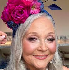 Crochet tea light birthday cake gift