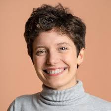 Ángela Amorós (@AngelaAmoros)