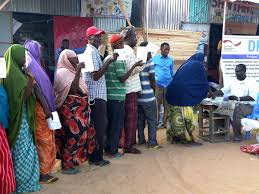 Somalia steht nach der hungersnot 2011 erneut vor einer katastrophe, fast 3 millionen menschen leiden hunger. Durre In Somalia Diakonie Katastrophenhilfe