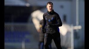 Kariyer sayfasında krisztián géresi isimli futbolcunun sezon bazında takımının yer almış olduğu turnuvalardaki maç, gol, asist, sarı kart, kırmızı kart, oyuna girme, oyundan alınma. Geresi Krisztian A Masodik Eselyrol Youtube
