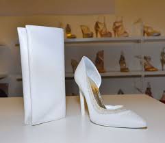 Chanel da sposa o da cerimonia in raso di seta color bianco, con tacco a rocchetto di h.5 cm. Francesco Italy Per Il 2020 Le Scarpe Da Sposa Sono Nude