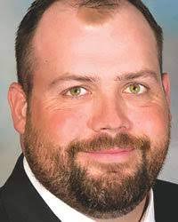 Scott Tennison's Instagram, Twitter & Facebook