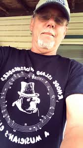 What Harlso t-shirt are you wearing?