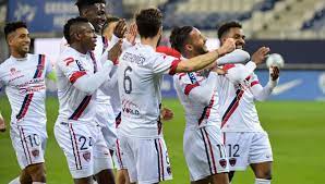 Clermont foot 63 page on flashscore.com offers livescore, results, standings and match details (goal scorers, red cards fixtures. Football Le Clermont Foot 63 En Ligue 1 Des Mercredi Soir Si