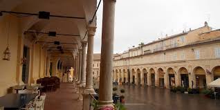 It is situated on a hill overlooking the tenna river, near the adriatic sea. Cosa Vedere A Fermo In Un Giorno Il Miraggio Travel Blog