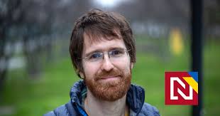 Mať na záhrade veľkú plochu golfového trávnika je aj statusová záležitosť,  vraví záhradný a krajinný architekt Augustín — Denník N