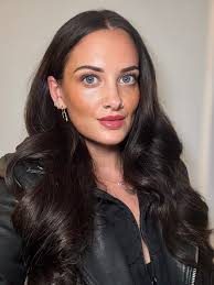 We would make the perfect couple… But we both have the same type 🐍🖤  @piers.jeffries