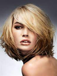 Coupe De Cheveux Mi Long Pour Un Visage Rond Coupe De Cheveux Coiffure Cheveux Mi Long Coiffure