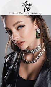 0.10 Cts White Diamond STARFISH Pendant in 14K Yellow Gold