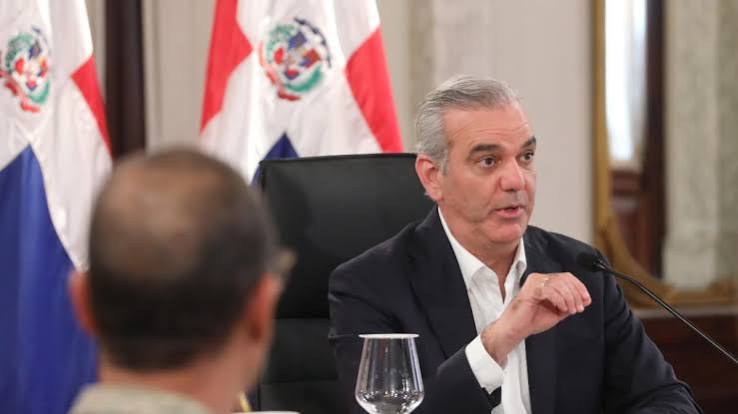 Abinader dice no permitirá bandas se acerquen a República Dominicana