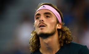 Είναι ο πρώτος έλληνας που. Ektos Eaytoy O Tsitsipas Xtyphse Ton Patera Toy Me Th Raketa Video
