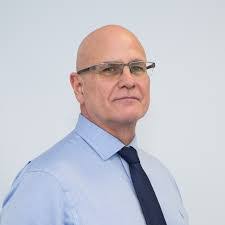 Derek Mann's Instagram, Twitter & Facebook